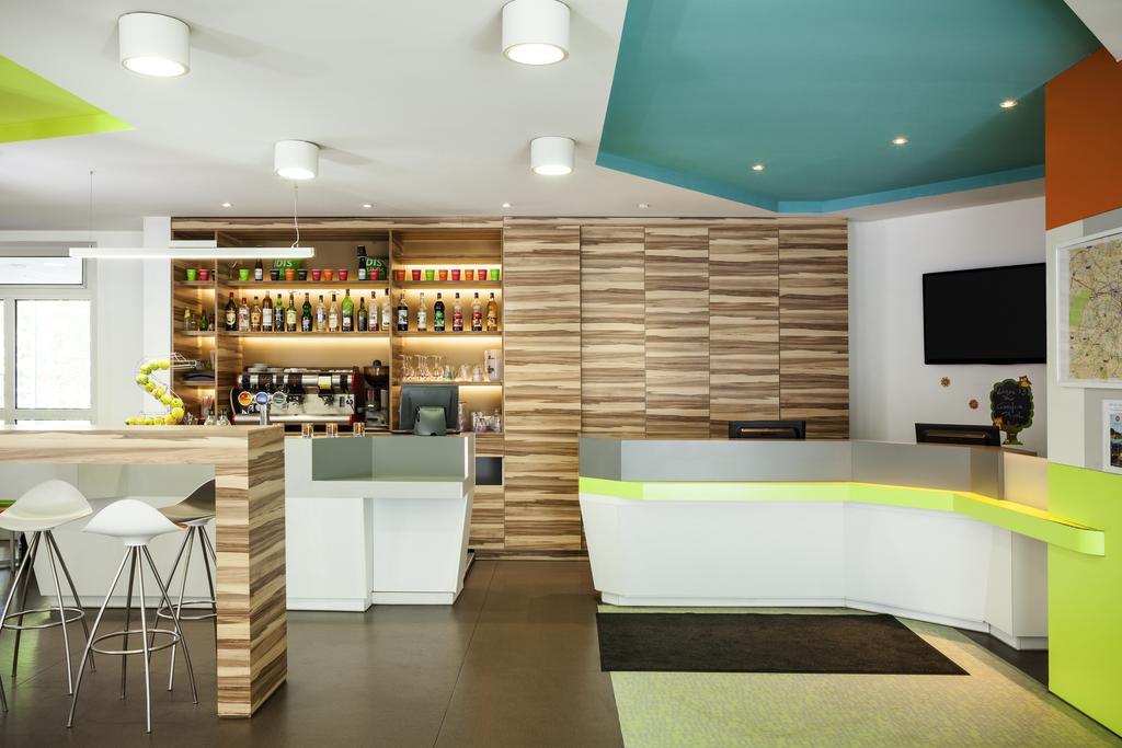 Ibis Styles Paris Saint Ouen Hotel Екстериор снимка