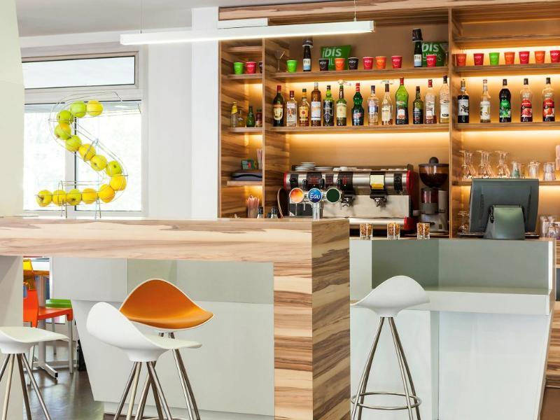 Ibis Styles Paris Saint Ouen Hotel Екстериор снимка