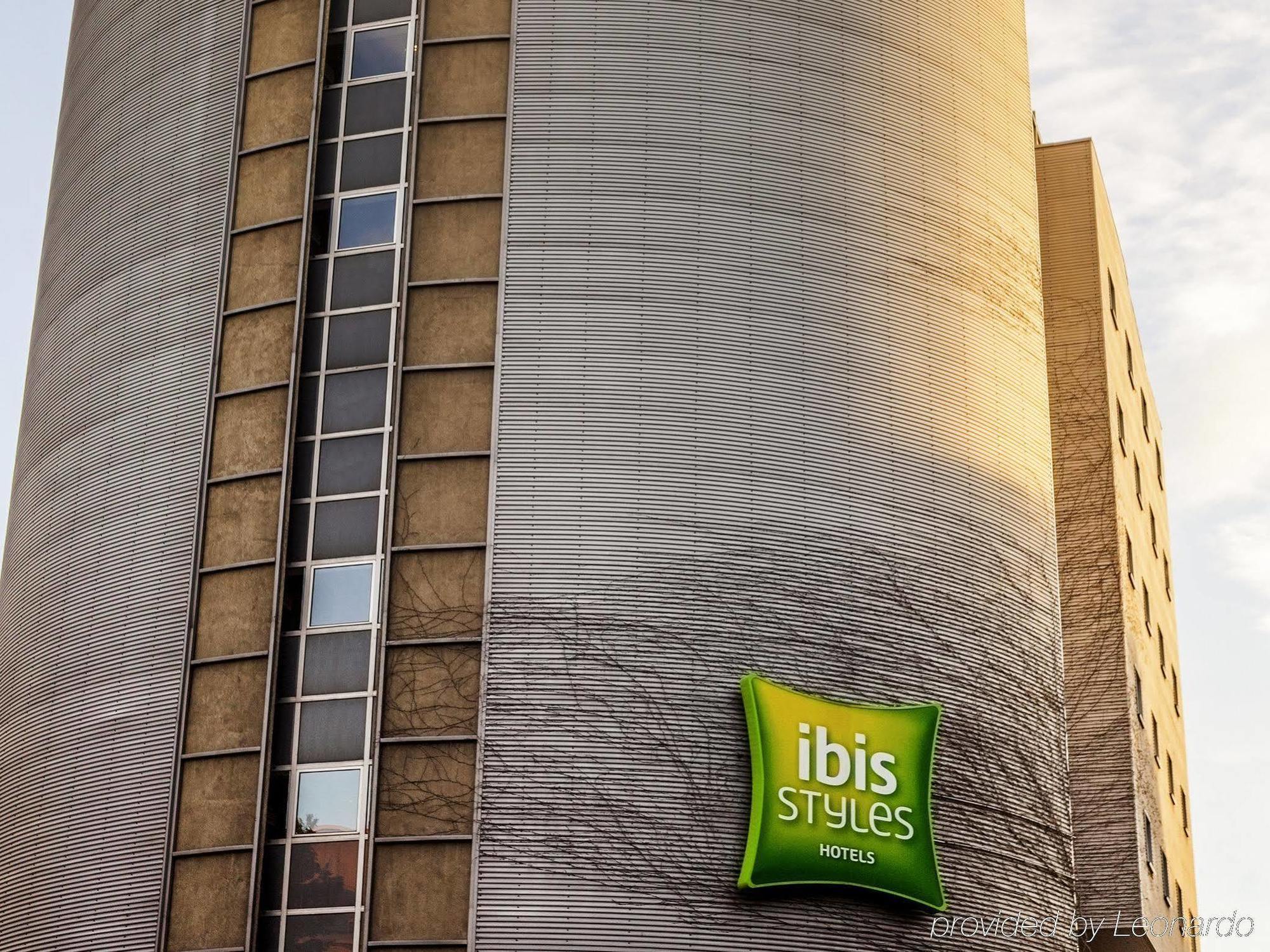 Ibis Styles Paris Saint Ouen Hotel Екстериор снимка