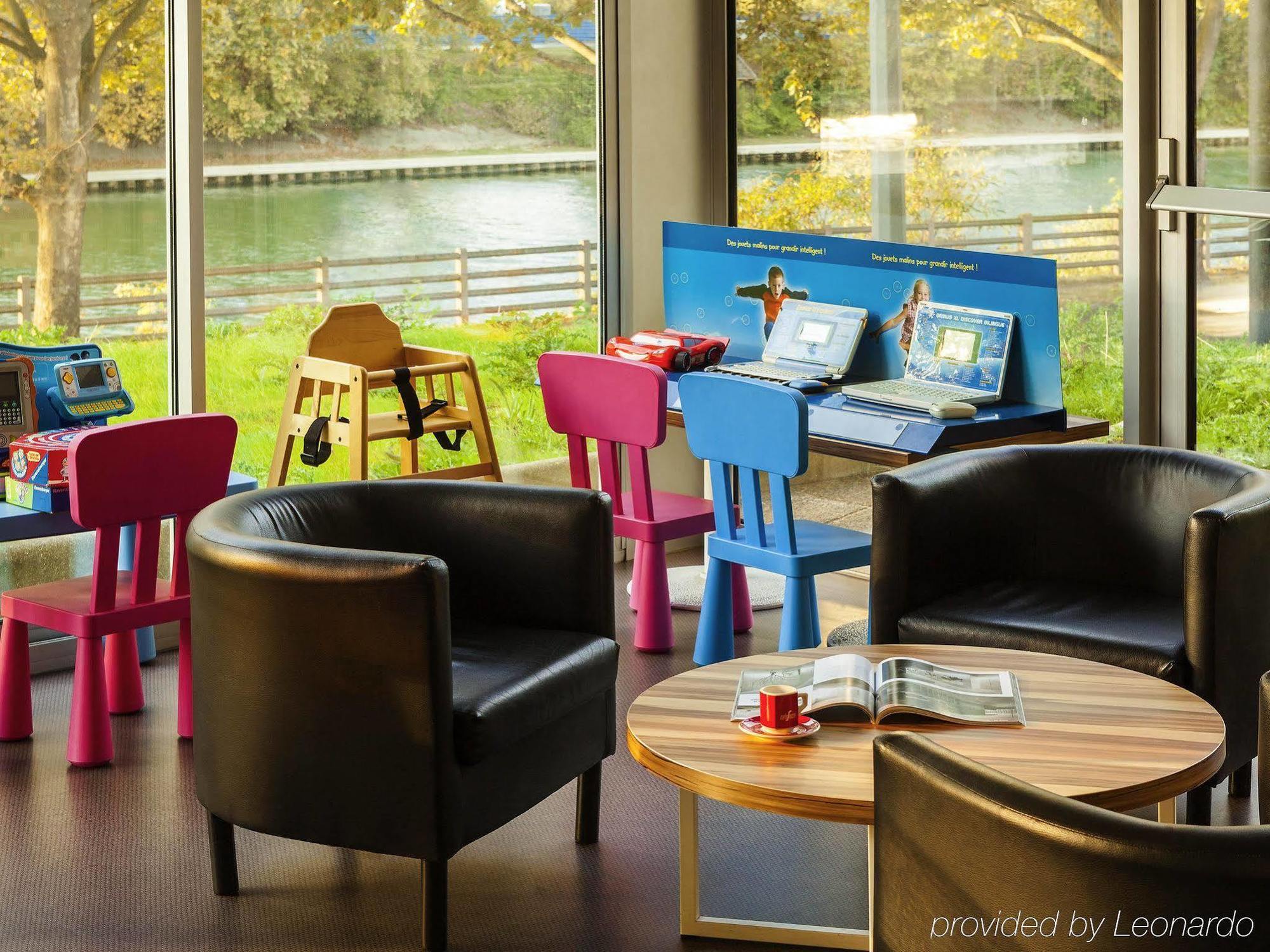 Ibis Styles Paris Saint Ouen Hotel Екстериор снимка
