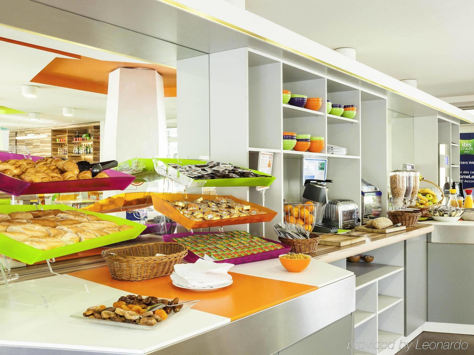 Ibis Styles Paris Saint Ouen Hotel Екстериор снимка