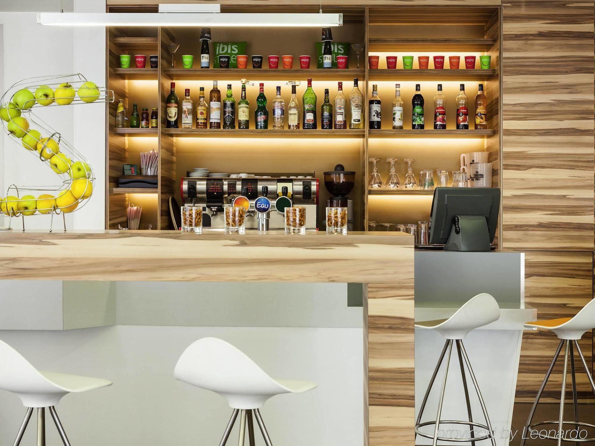Ibis Styles Paris Saint Ouen Hotel Екстериор снимка