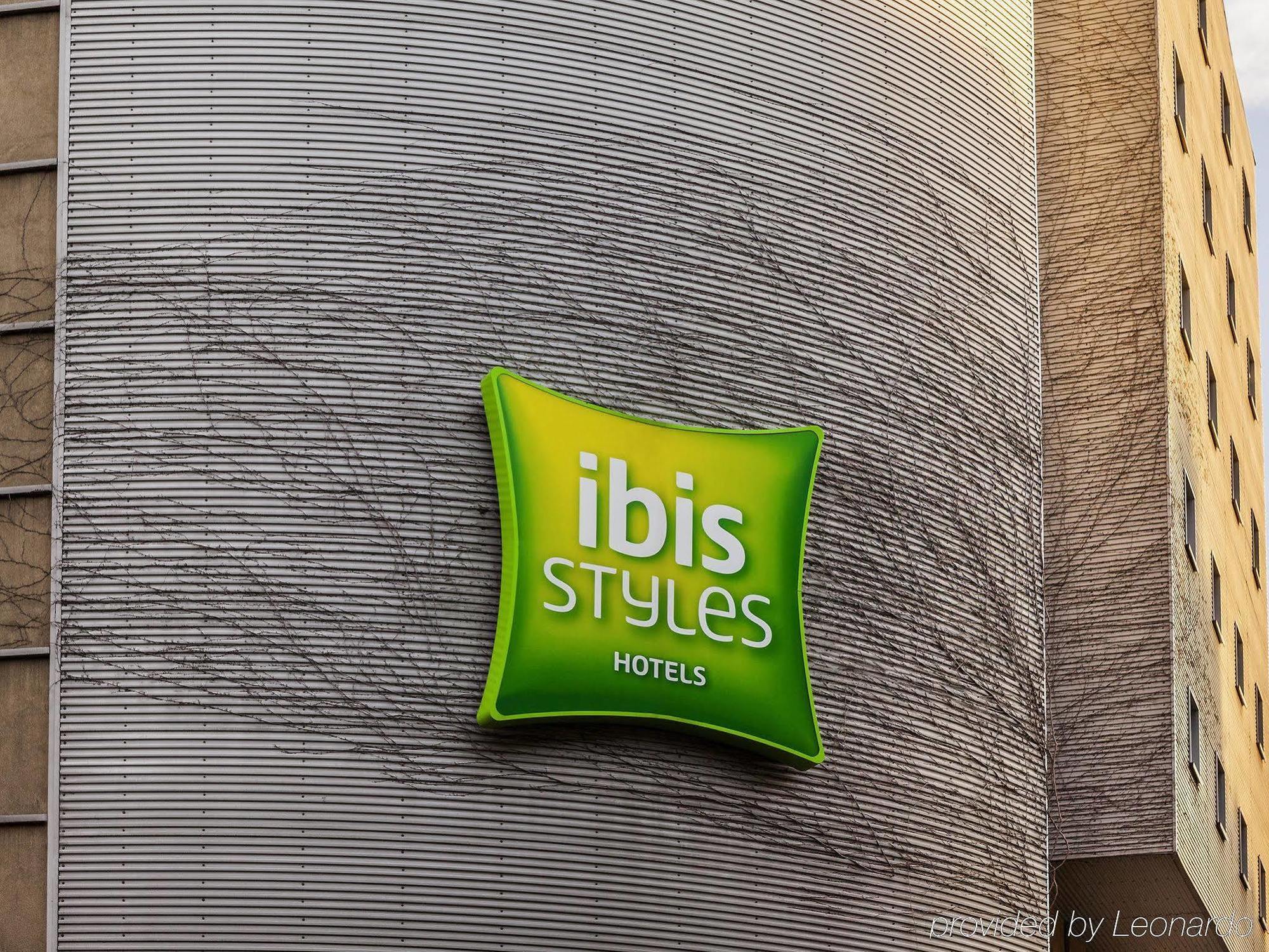 Ibis Styles Paris Saint Ouen Hotel Екстериор снимка